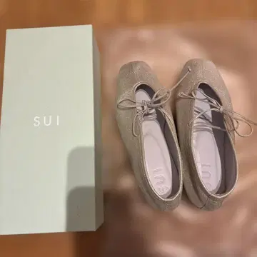 SUI 실버 레이스업 슈즈