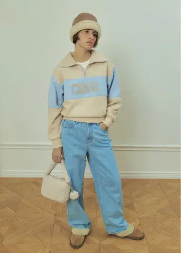 GROVE 하프 지퍼 트레이닝복