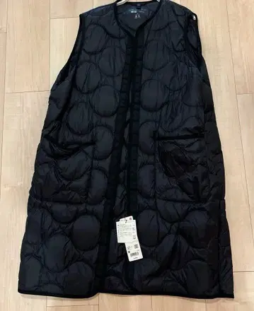 유니클로 띠어리 울트라 라이트 다운 롱 베스트 M