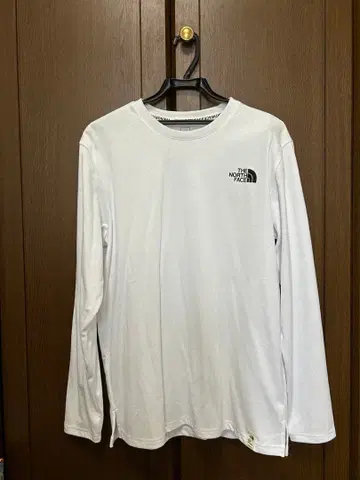 [ 새상품 ] THE NORTH FACE 롱 슬리브 T셔츠 M 화이트