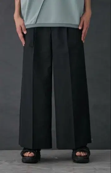 퍼블릭 도쿄 함침 벨티드 와이드 팬츠