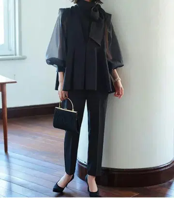 블랙 팬츠 셋업