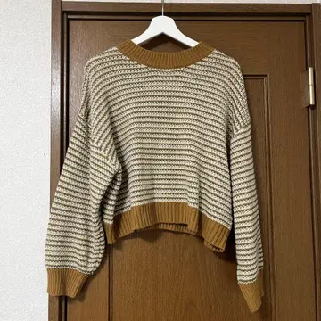 RETRO GIRL 크롭 니트 스웨터 베이지 브라운