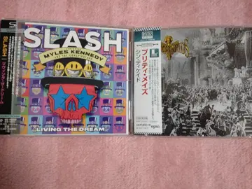 슬래시 리빙 더 드림, 프리티 메이즈 신디케이드 묶음 판매