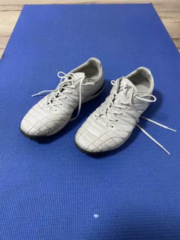 아스레타 트레이닝 슈즈