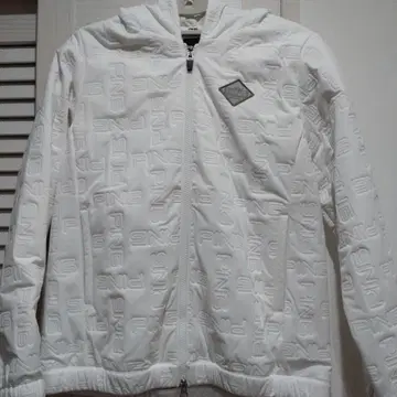 PING 후드 부착 화이트 자켓