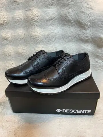 데상트 가죽 신발