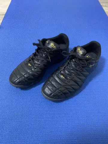 아스레타 트레이닝 슈즈