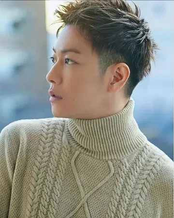 새상품급! abyts 하이넥 케이블 니트 사토 타케루 터틀넥 사이즈 4