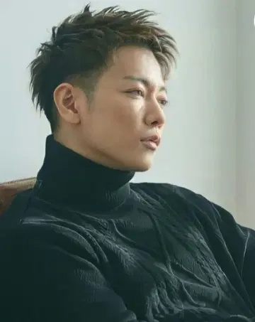 즉시 완판! abyts 하이넥 케이블 니트 사토 타케루 터틀넥 사이즈 4