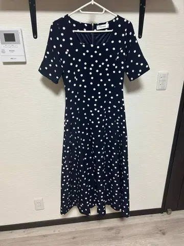 JENNE 네이비 물방울 패턴 반팔 원피스