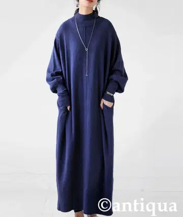 안티카 마쉬멜로우 터치 니트 원피스 네이비