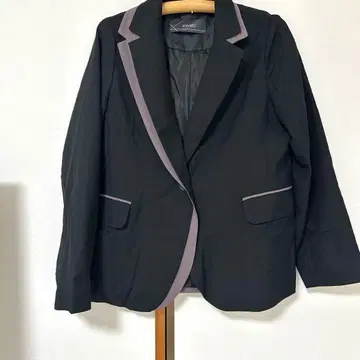 kOhAKU 테일러드 자켓 블랙