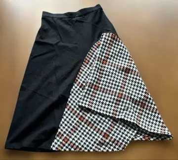 새상품급 CAST:LISA 플레어 스커트 블랙 체크 무늬 사이즈 L