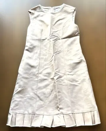 새상품급 FOXEY 베이지 핑크 슬리브리스 원피스 사이즈 42