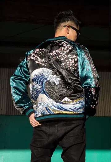 데드스탁 호쿠사이 우키요에 파도와 벚꽃 자수 스카잔 L