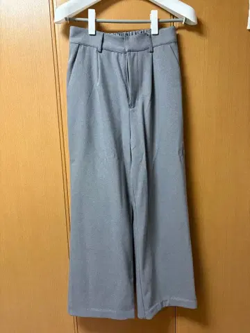 울 라이크 스트레이트 팬츠 그레이 / 동창회 셋업