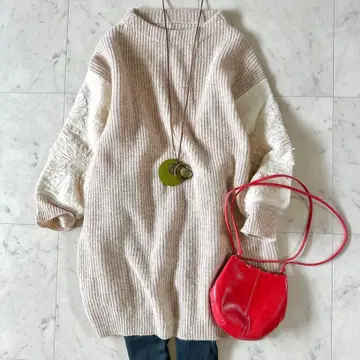 새상품급 비어즐리 이소재 소매 자수 니트 튜닉 루즈핏 입체 플라워