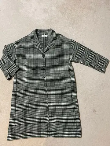 AZUL 아 줄 롱 코트 체크 무늬