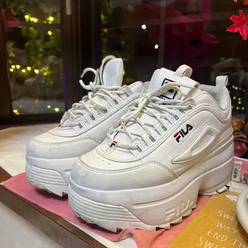(FILA) 통굽 스니커즈