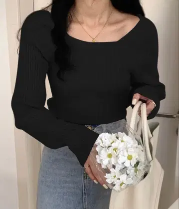 [ emi+ ] 스퀘어넥 볼륨 슬리브 리브 니트