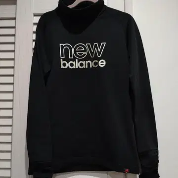 new balance 블랙 모크넥 셔츠 사이즈 0