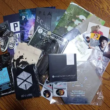 EXO 팬클럽 회지, 굿즈 등의 세트