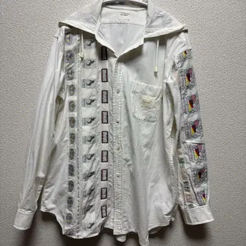 [ 칼 헬무트 ] 후드 부착 셔츠 사이즈 B