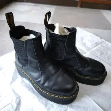 닥터 마틴 블랙 사이드 고어 부츠