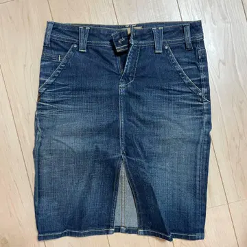 YANUK 다크 블루 데님 스커트 O 사이즈