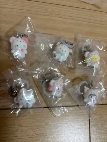 산리오 메지루시 액세서리 폭신폭신 스노우 컴플리트 전 6종