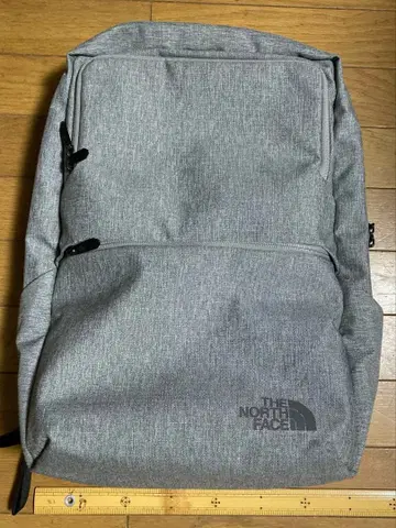 The North Face 그레이 백팩