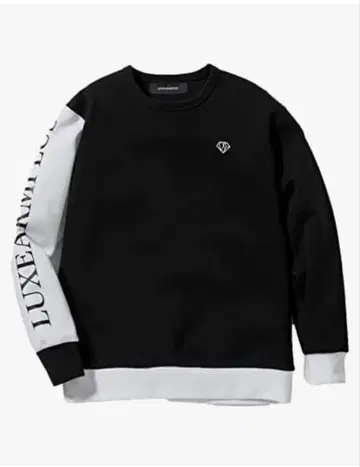 LUXEAKMPLUS 럭스에이케이엠플러스 트레이닝복 풀오버