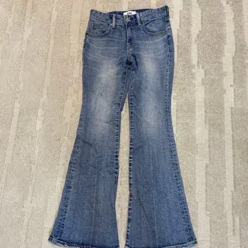 AZUL by MOUSSY 부츠컷 데님