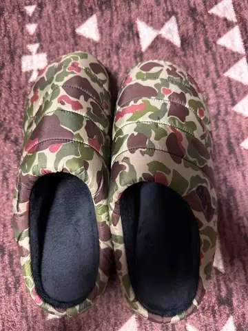 SUBU 카모 패턴 슬리퍼