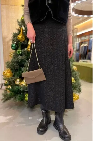 투모로우랜드 롱 스커트