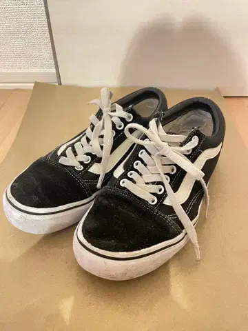 Vans 오센틱 블랙 통굽 스니커즈