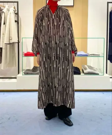 [ 미사용 새상품 ] TOMORROWLAND에서 구매한 원피스