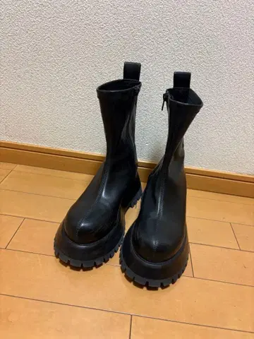 MOUSSY STRETCH CHUNKY 부츠