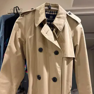 아쿠아 스큐텀 트렌치코트