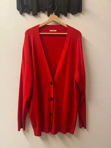 LE PHIL 빨간색 버튼 니트 가디건 긴팔