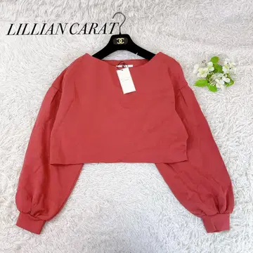 새상품 택 포함 LILLIAN CARAT 크롭 맨투맨
