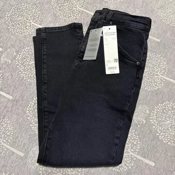 유니클로 슬라우치 진