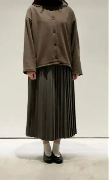 Tandey 오로네 아브릴 가디건 카키 속기모