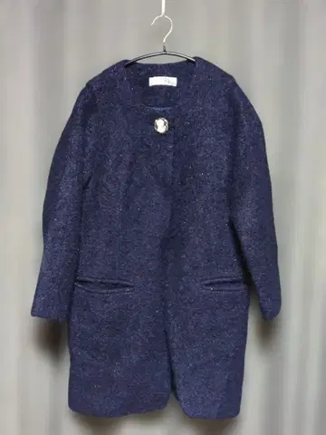 카메오 부착 코트 블랙 S 사이즈 해당