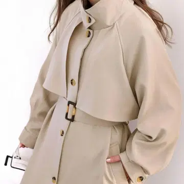 빅 칼라 트렌치코트