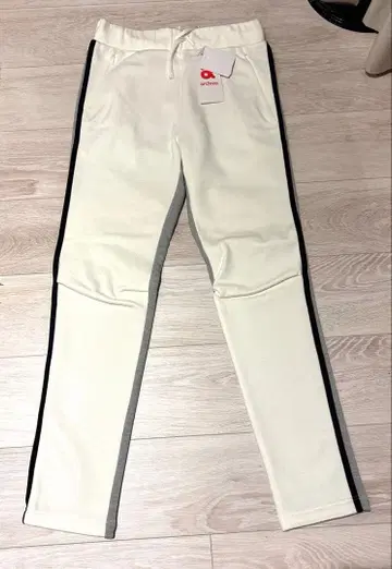 택 포함 새상품 알치비오 흡습 발열 바이컬러 팬츠 36 화이트