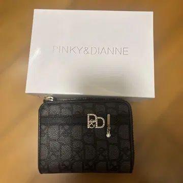 PINKY&DIANNE 블랙 접이식 지갑