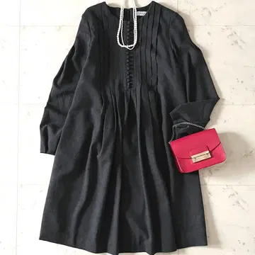 새상품급 ADORE 어도어 울 싸개 단추 원피스 38 그레이 긴팔 일본제