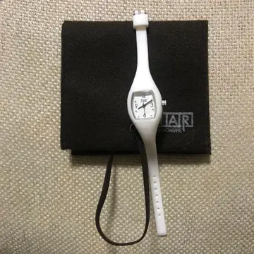 UNOAERRE 우노아레 이지 워치 쿼츠 미사용